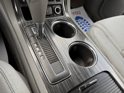 Used 2017 Chevrolet Traverse LT w/ Style and Technology Package image 30