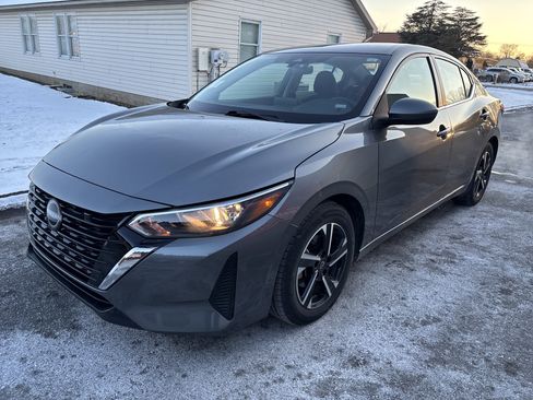 Used 2024 Nissan Sentra SV image 8