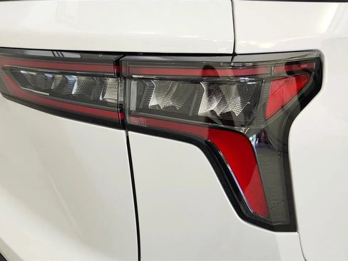 New 2026 Chevrolet Equinox LT AWD/4WD image 15