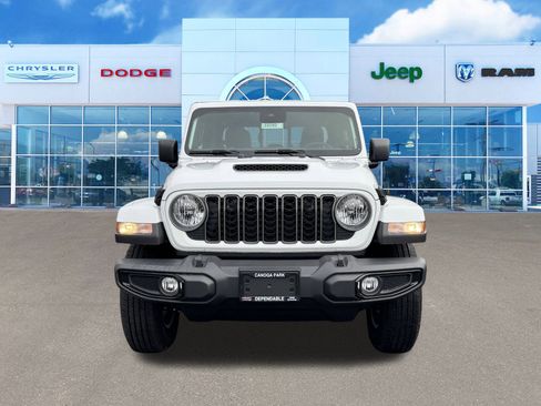 New 2025 Jeep Gladiator Sport image 3