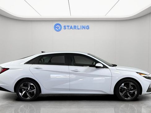 Used 2022 Hyundai Elantra Limited w/ Cargo Package FWD image 12