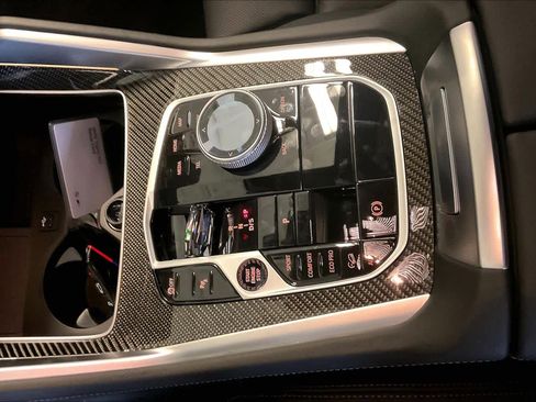 New 2026 BMW X6 M60i image 7