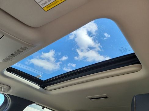 Certified 2024 MAZDA CX-90 Plug-In Hybrid w/ Preferred image 38