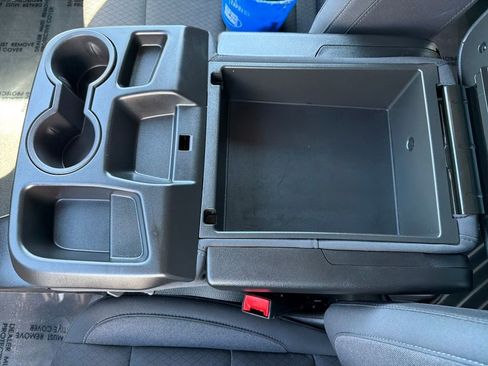 Used 2024 Chevrolet Silverado 1500 LT image 25