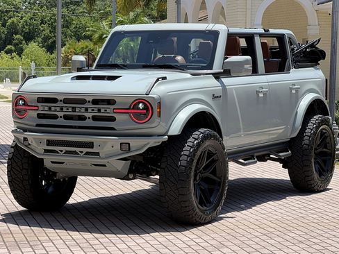 Used 2024 Ford Bronco Outer Banks AWD/4WD image 8
