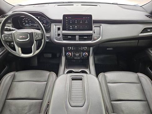 Certified 2022 GMC Yukon SLT w/ SLT Luxury Package AWD/4WD image 18