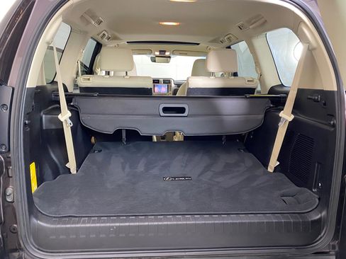 Used 2020 Lexus GX 460 Premium image 32