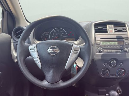 Used 2018 Nissan Versa S Plus FWD image 12