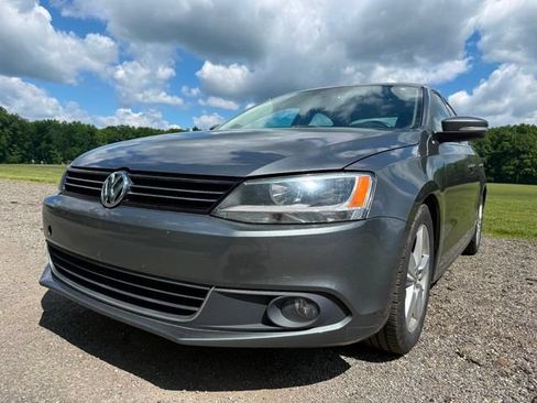 Used 2012 Volkswagen Jetta TDI FWD image 1