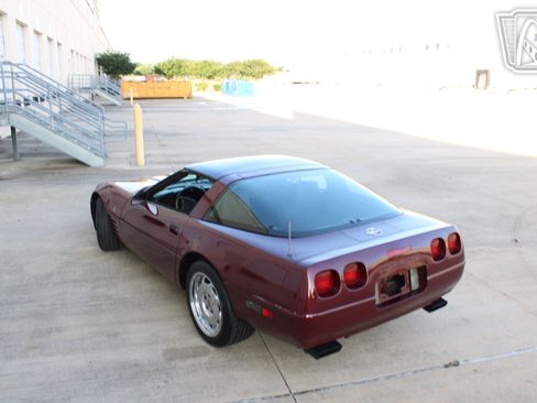 Used 1993 Chevrolet Corvette Coupe RWD image 5