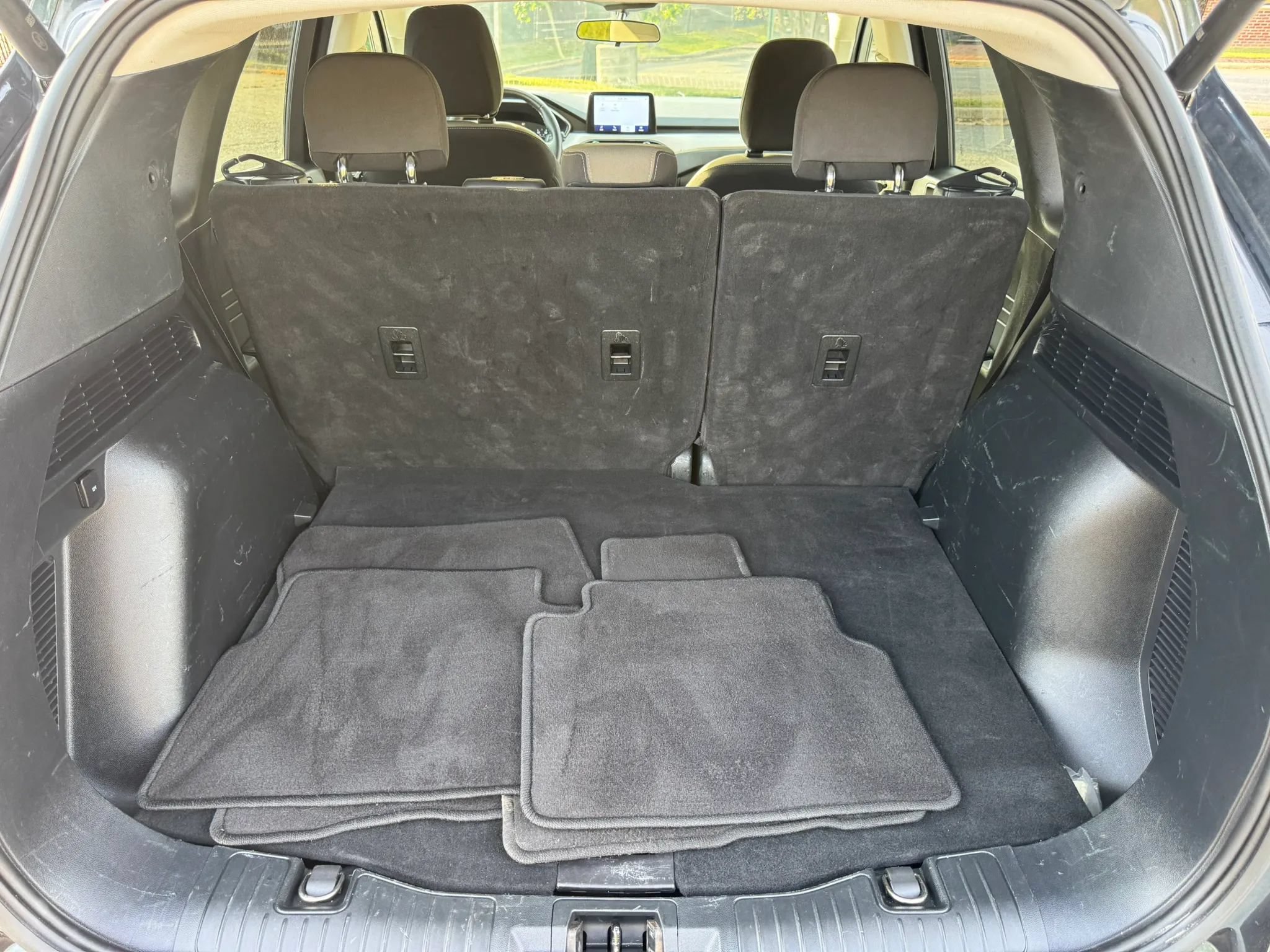Used 2022 Ford Escape SE w/ Convenience Package FWD image 21