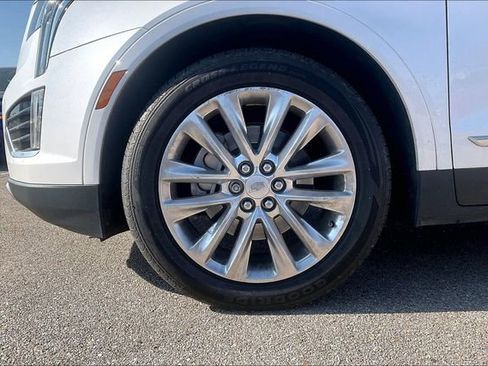 Used 2018 Cadillac XT5 Platinum AWD/4WD image 4