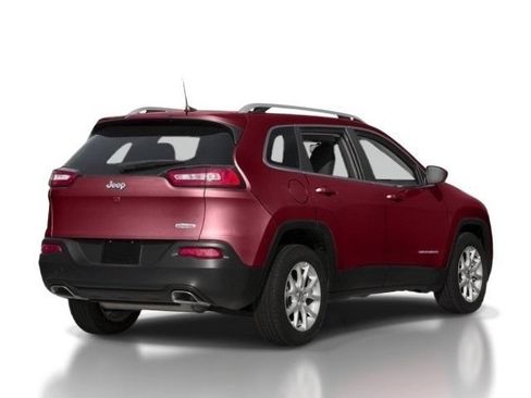Used 2016 Jeep Cherokee Latitude w/ Safety/Convenience Group FWD image 2