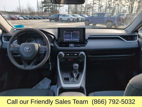 Used 2020 Toyota RAV4 LE image 15