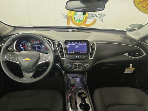 Used 2024 Chevrolet Malibu RS FWD image 14