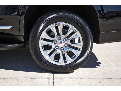 Used 2025 GMC Yukon Denali image 27