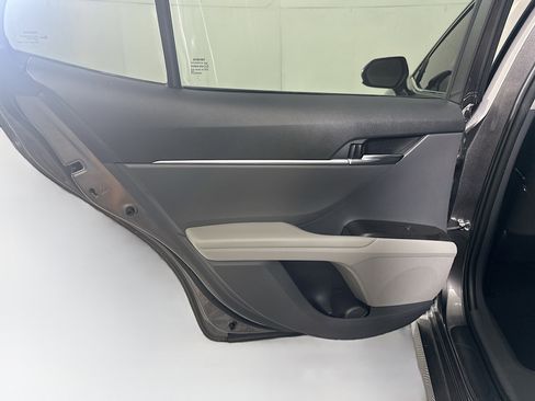 Used 2022 Toyota Camry LE image 25