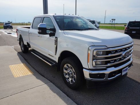 Used 2023 Ford F350 Lariat w/ Chrome Package AWD/4WD image 6