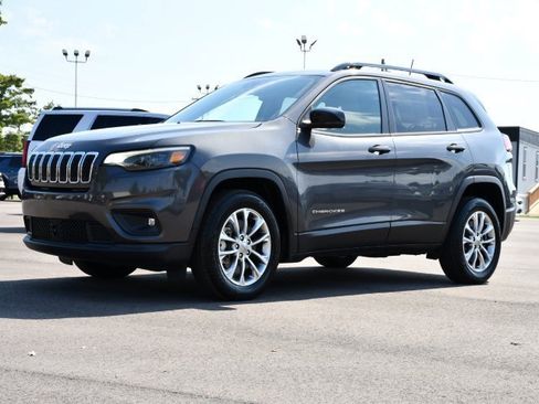 Used 2022 Jeep Cherokee Latitude Lux image 3
