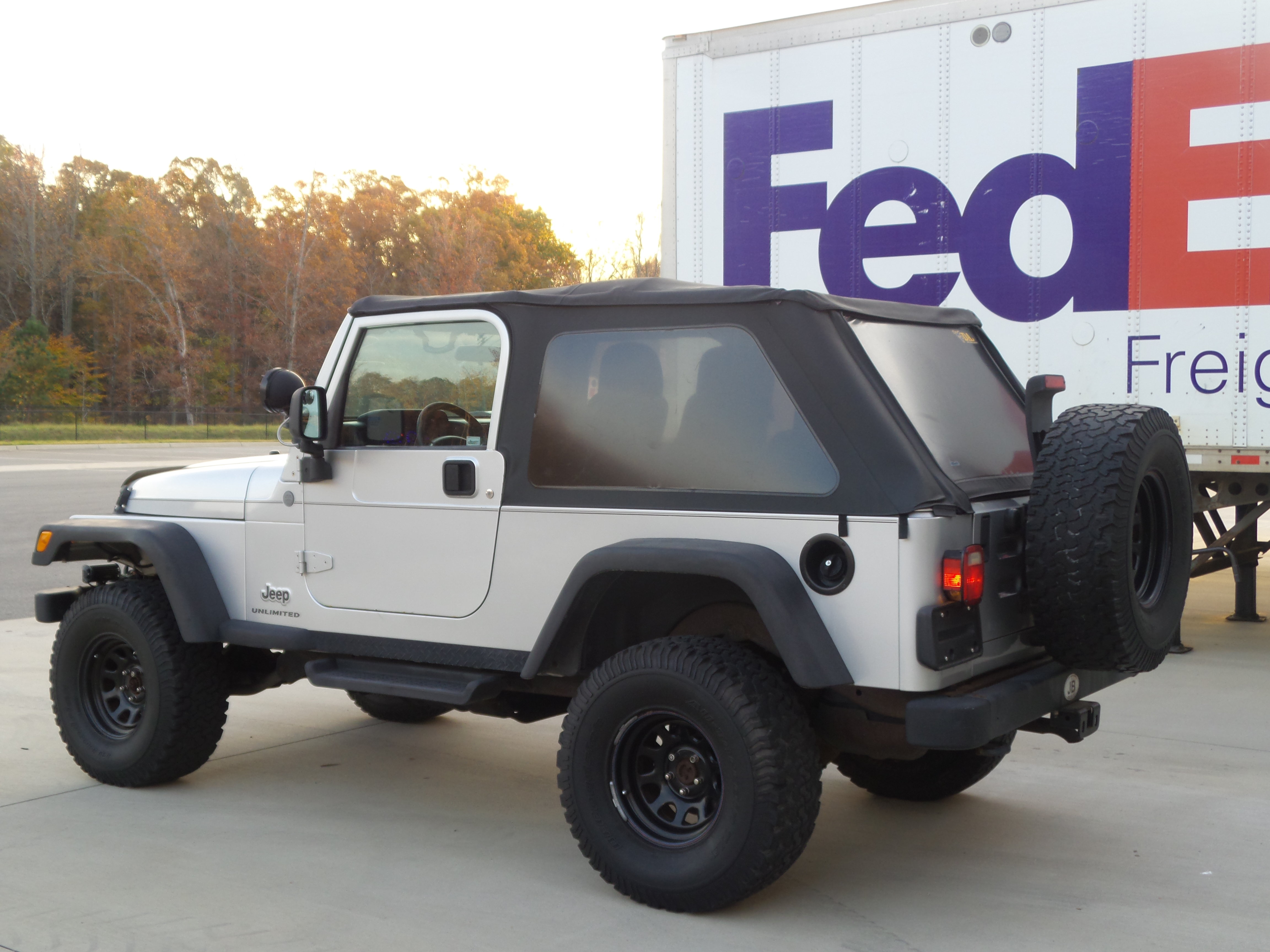 Used 2004 Jeep Wrangler 4WD image 4