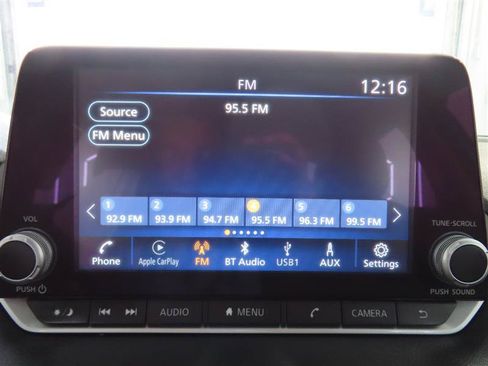 Used 2025 Nissan Sentra SV FWD image 23