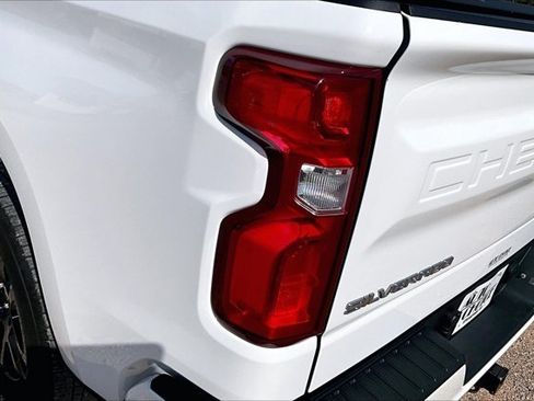 Used 2024 Chevrolet Silverado 1500 RST w/ Z71 Off-Road Package AWD/4WD image 24