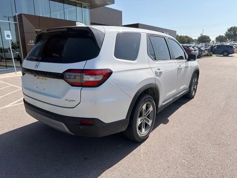 Used 2023 Honda Pilot EX-L image 6