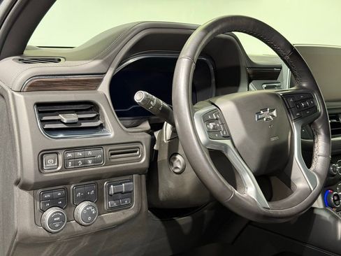 Used 2022 Chevrolet Tahoe Z71 w/ Z71 Off-Road Package image 17