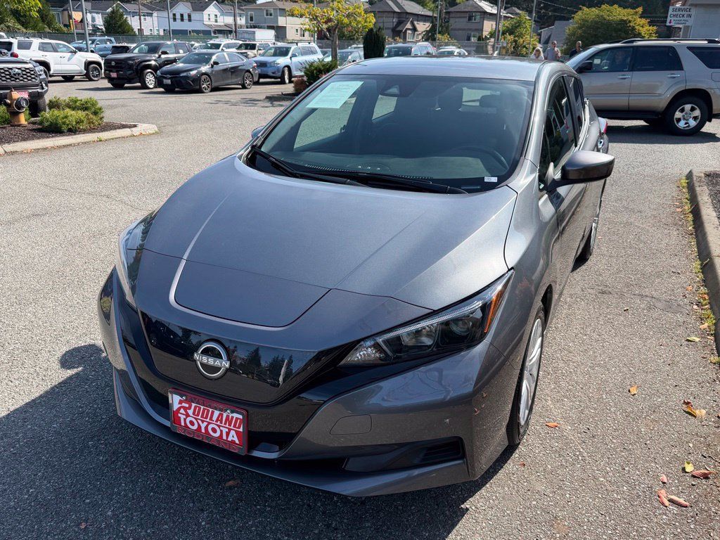 Used 2023 Nissan Leaf S FWD image 4