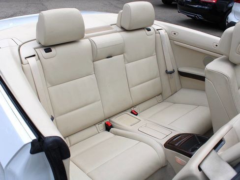 Used 2012 BMW 328i Convertible RWD image 30