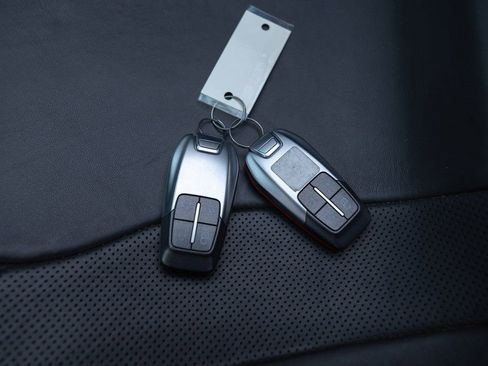 Used 2019 Ferrari Portofino Base image 58