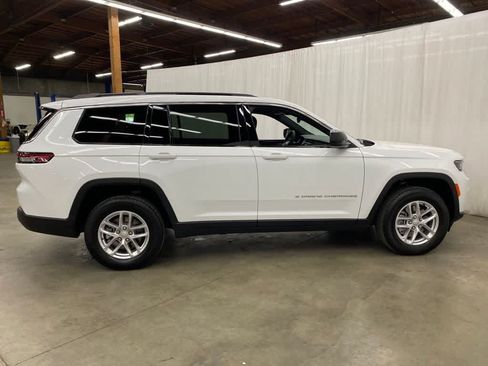 Used 2025 Jeep Grand Cherokee L Laredo AWD/4WD image 7