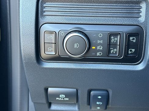 New 2026 Ford F350 Lariat w/ Black Appearance Package image 31