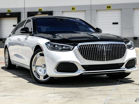 Used 2024 Mercedes-Benz Maybach S 580 4MATIC image 25