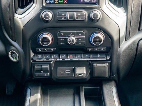 Used 2020 Chevrolet Silverado 2500 LTZ w/ LTZ Premium Package AWD/4WD image 23