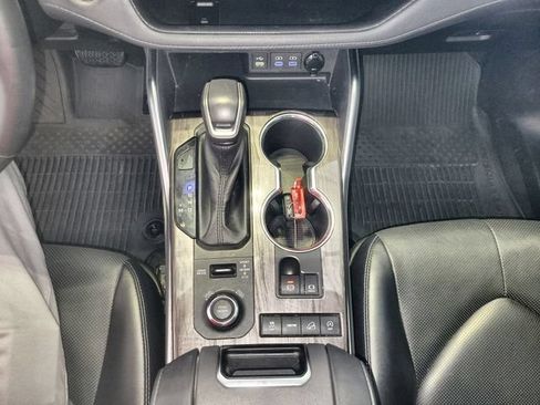 Used 2022 Toyota Highlander Limited AWD/4WD image 20