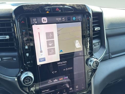 New 2026 RAM 3500 Laramie AWD/4WD image 32