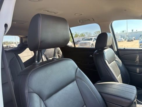 Used 2020 Chevrolet Traverse RS image 58