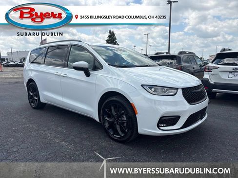 Used 2023 Chrysler Pacifica Touring-L w/ S Appearance Package AWD/4WD image 1
