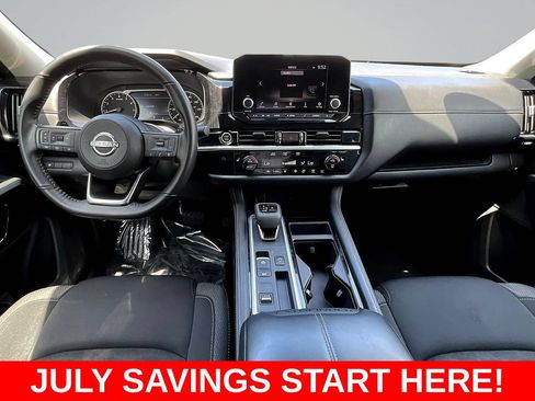 Used 2024 Nissan Pathfinder SV FWD image 10