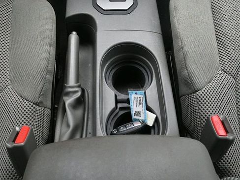 Used 2020 Nissan Frontier SV image 22