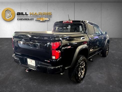 Used 2024 Chevrolet Colorado ZR2 w/ ZR2 Convenience Package III AWD/4WD image 2