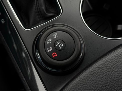 Used 2018 Ford Explorer Limited w/ Ford Safe & Smart Package image 46