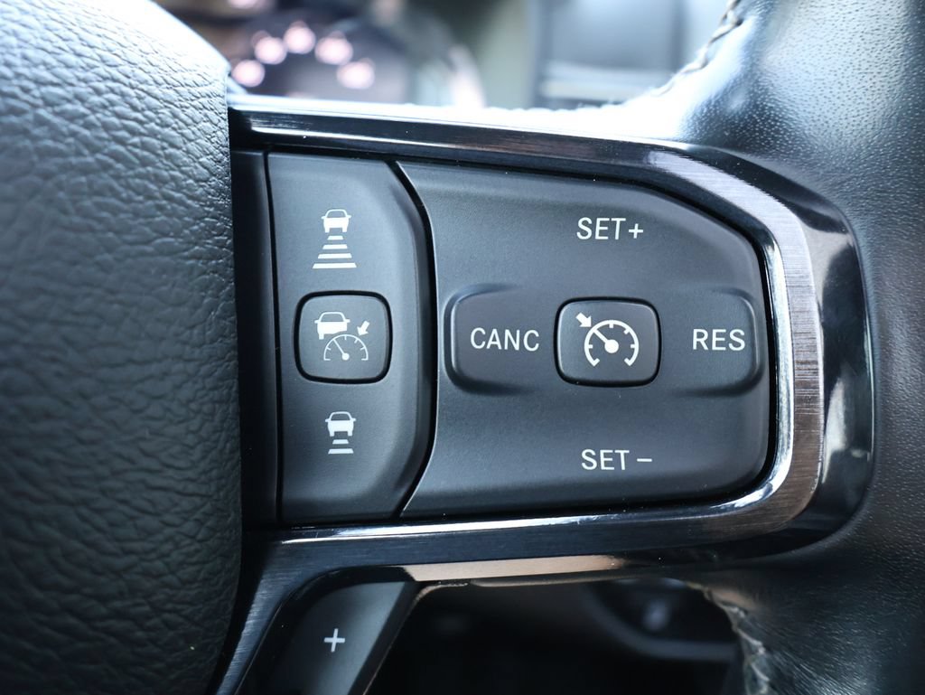 Used 2023 RAM 1500 Limited AWD/4WD image 17