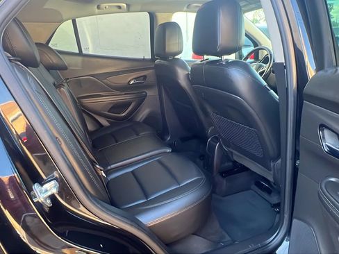 Used 2019 Buick Encore Essence FWD image 31