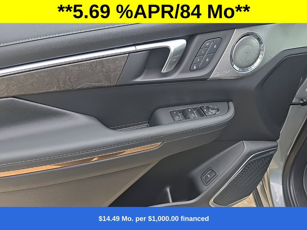 New 2026 Buick Enclave Avenir w/ Super Cruise Package FWD image 19