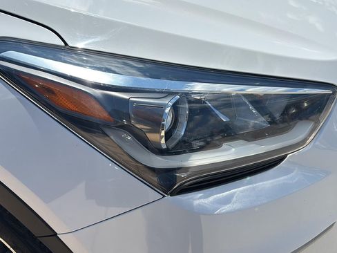 Used 2017 Hyundai Santa Fe SE AWD/4WD image 30