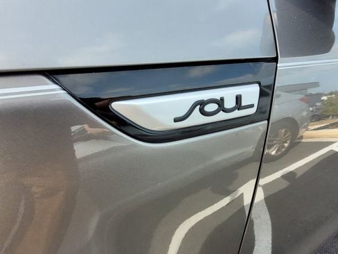 Used 2016 Kia Soul w/ Convenience Package image 9