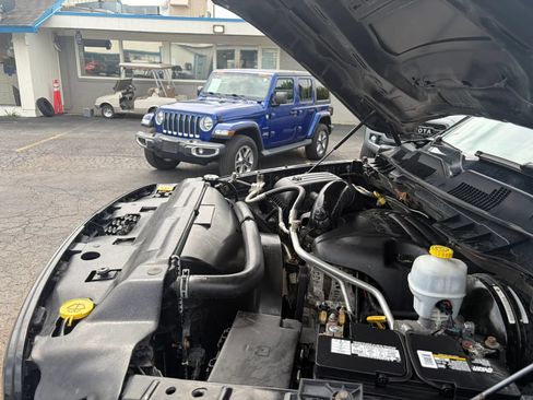 Used 2014 RAM 1500 Express AWD/4WD image 10