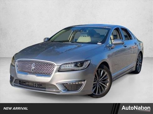 Used 2020 Lincoln MKZ FWD image 1